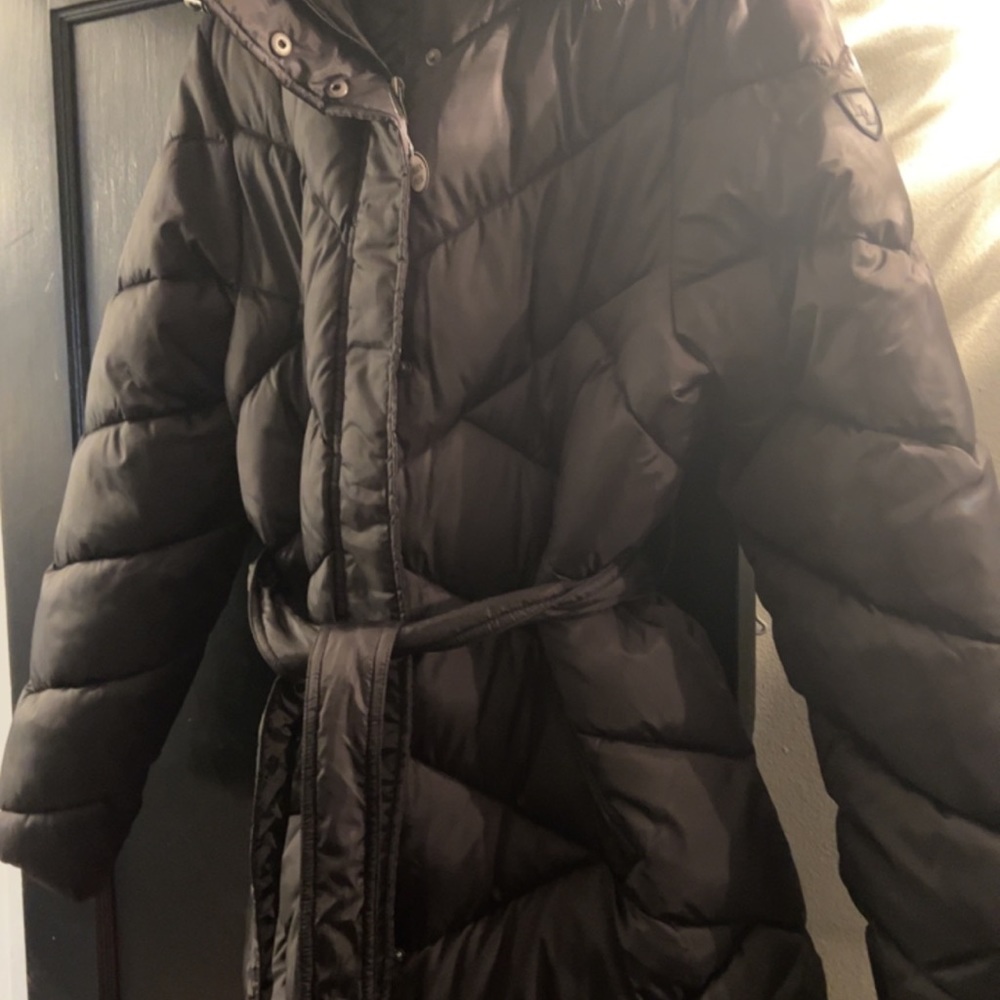 Brand new beautiful tie waist winter coat!!